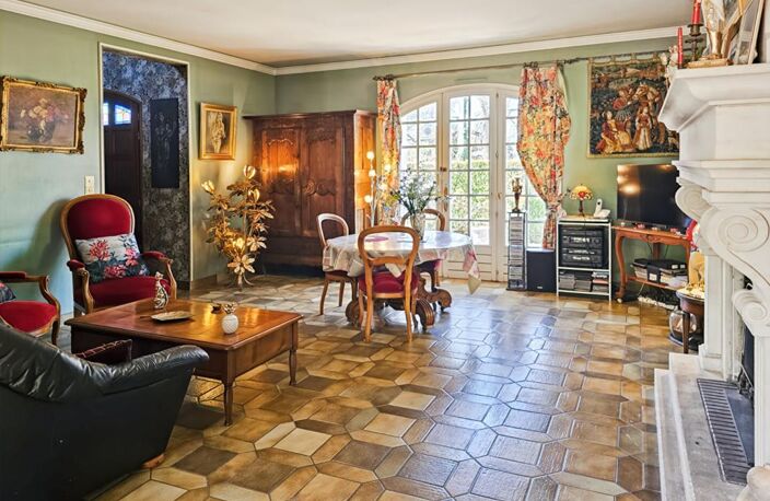 Maison familiale avec un parc arboré de plus de 4 000 m² à seulement 3 km du centre historique d'Angers — photo 4