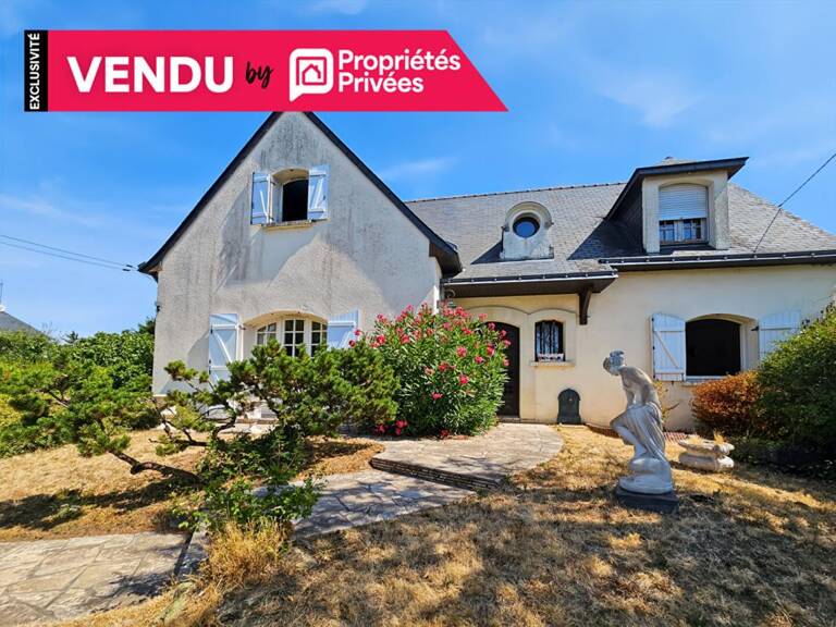 Maison familiale avec un parc arboré de plus de 4 000 m² à seulement 3 km du centre historique d'Angers — photo 1