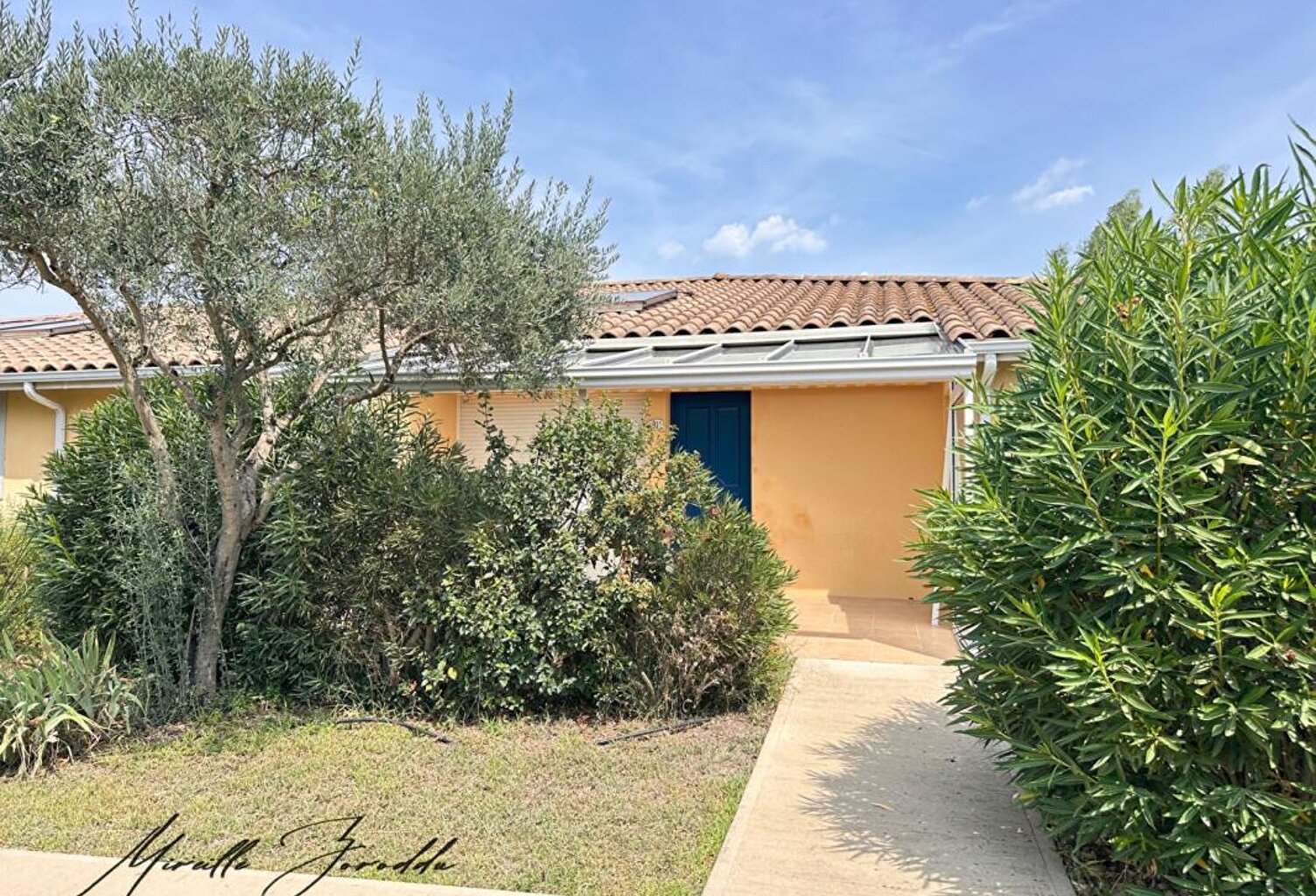 JONQUIERES SAINT VINCENT villa 3 pièces 78 m²  et terrasse, cellier et parking — photo 1