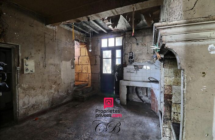 Maison à rénover en pierre - terrain 292 m² - garage - Arles Trinquetaille — photo 4