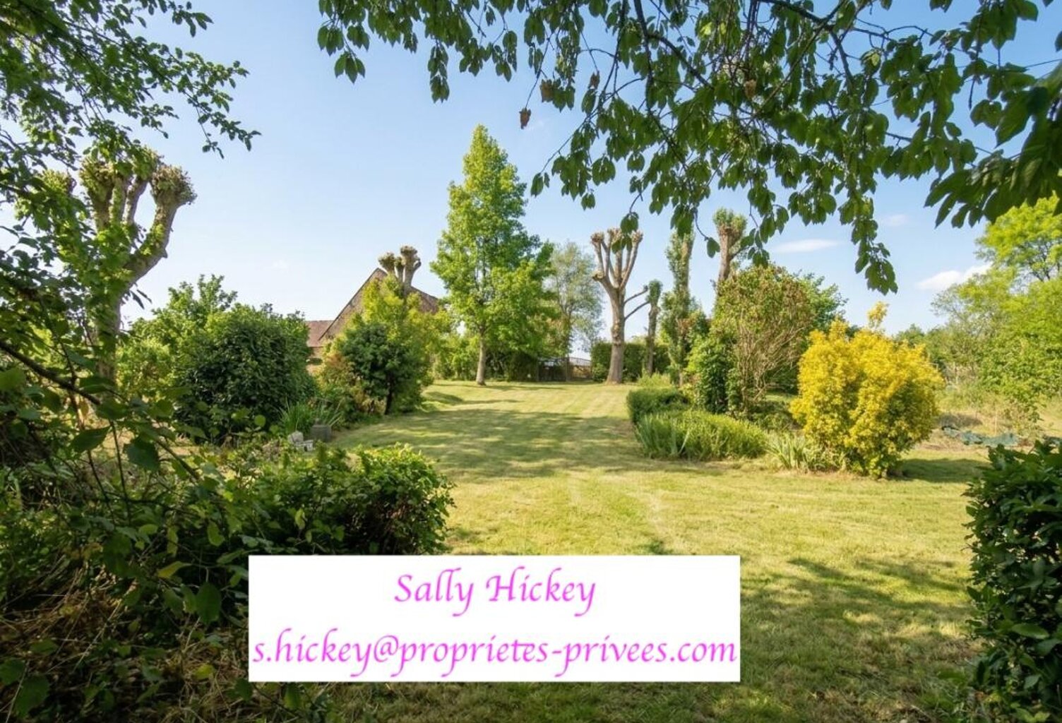 Sally Hickey vous propose EN EXCLUSIVITÉ un terrain à bâtir de 669 m² dans la commune de NIVILLAC — photo 1
