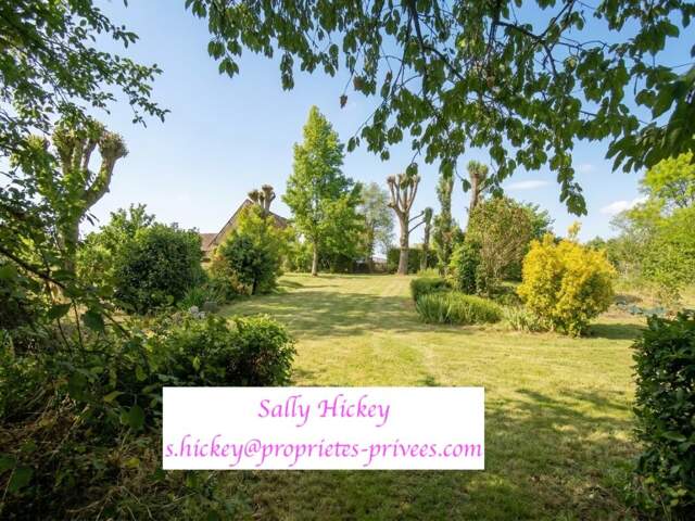 Sally Hickey vous propose EN EXCLUSIVITÉ un terrain à bâtir de 669 m² dans la commune de NIVILLAC — photo du bien