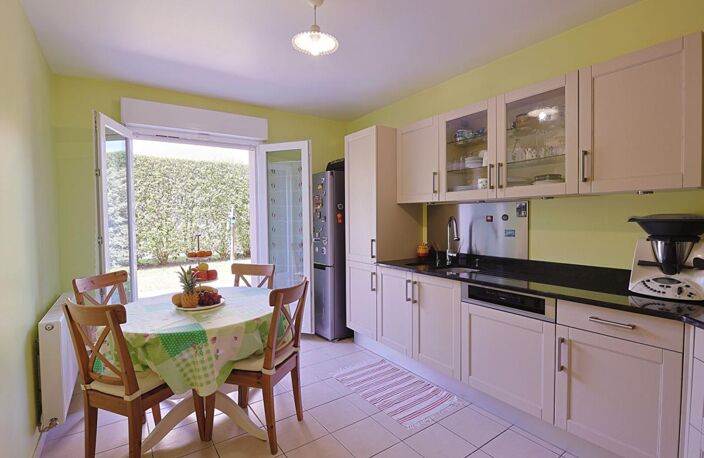 Maison Brie Comte Robert 6 pièce(s) 111 m2 — photo 3