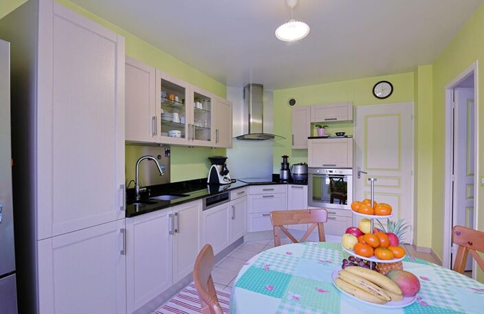 Maison Brie Comte Robert 6 pièce(s) 111 m2 — photo 4