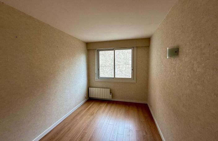 BEL APPARTEMENT T3 - CENTRE VILLE BORDEAUX — photo 4