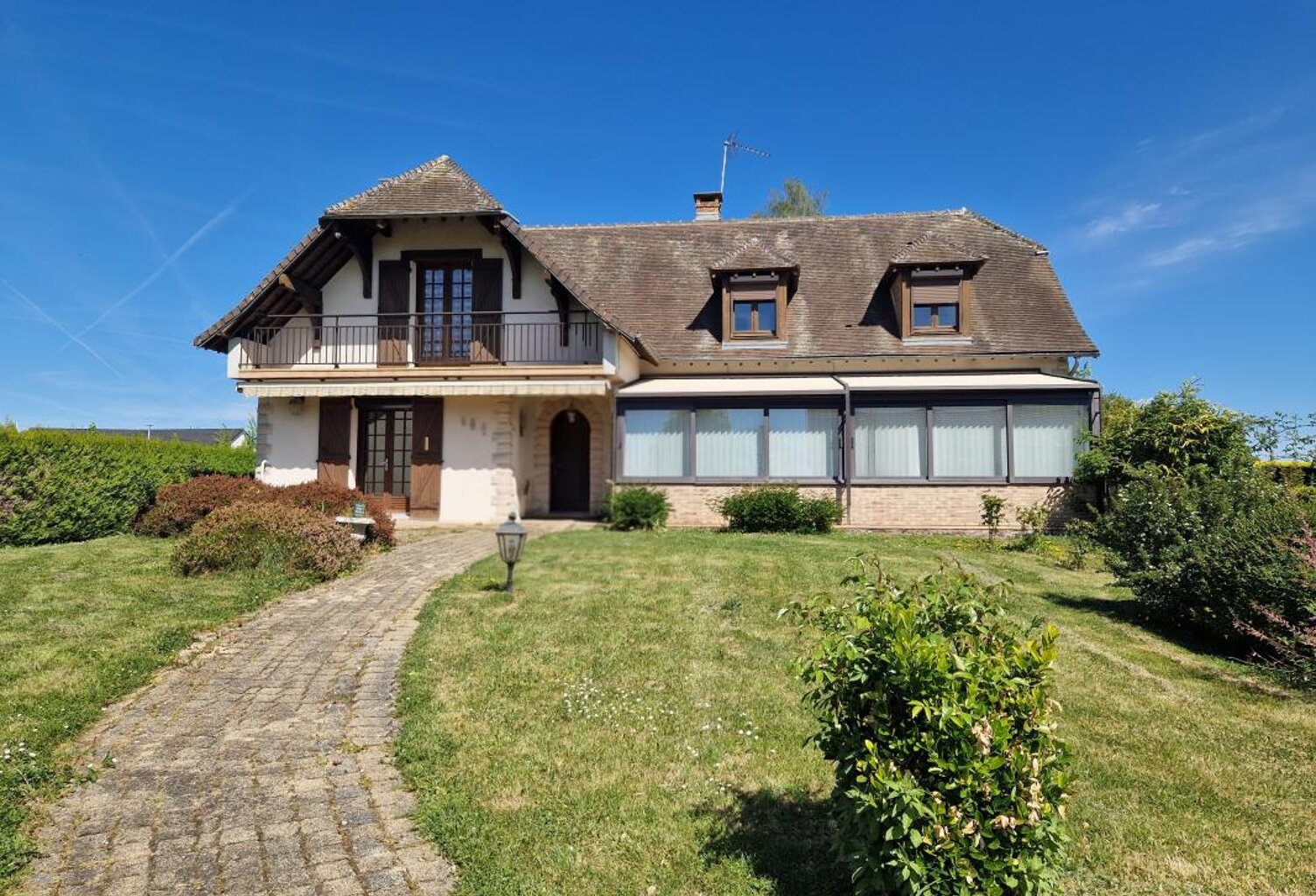 Maison À Vendre — photo 1
