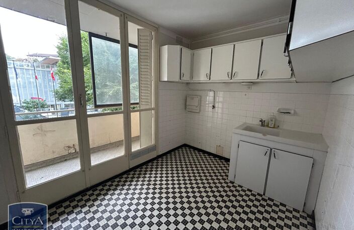 Location appartement 4 pièces 77 m² à Chambéry (73000) — photo 4