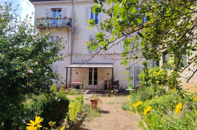 Appartement 8 pièces 390000 €
