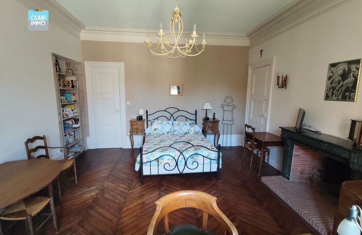 A MACON EN BOURGOGNE APPARTEMENT 8 PIECES DE 217 M² AVEC — photo 5