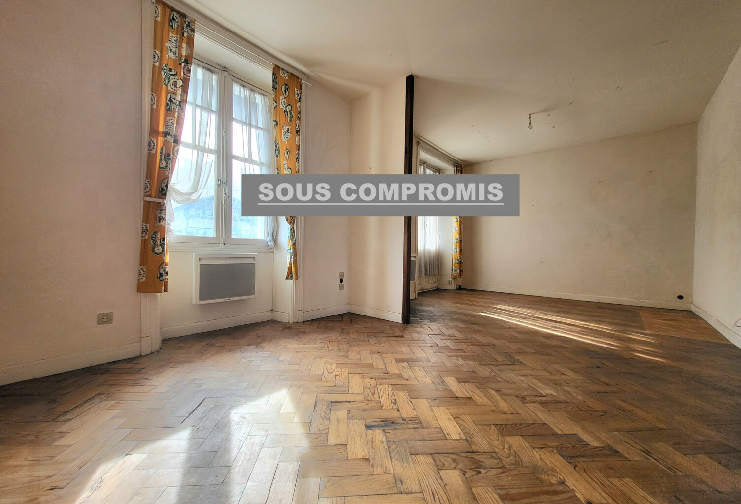 Appartement à rénover   58 m2 avec combles privatifs — photo 1