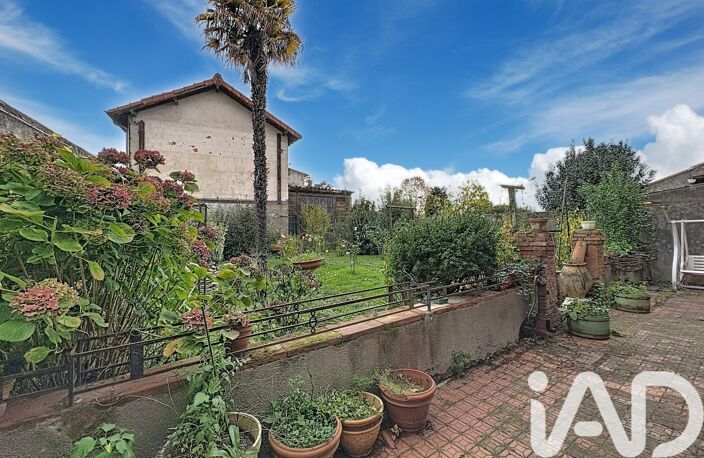 Vente Maison/villa 10 pièces — photo 2
