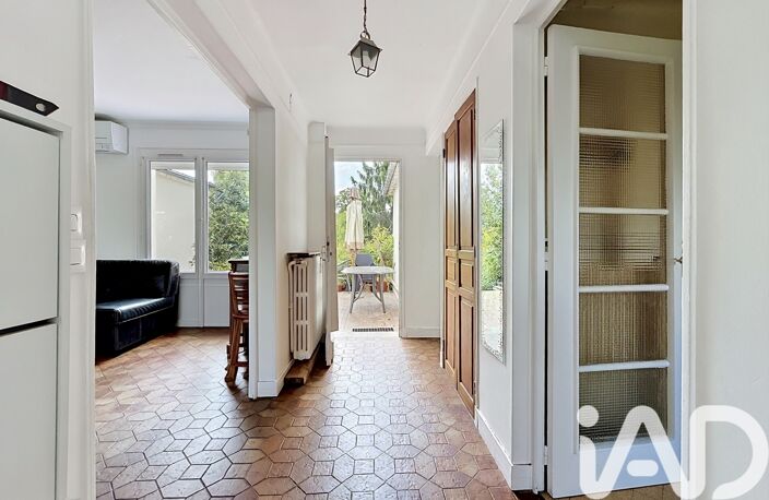 Vente Maison/villa 10 pièces — photo 2