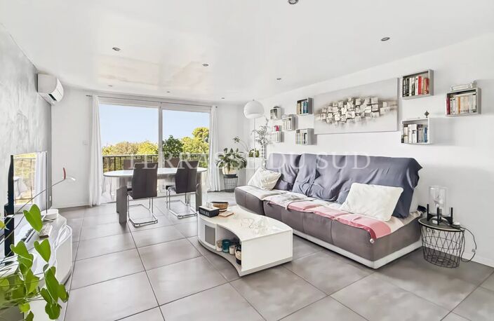 Vente Appartement 3 Pièce de 73 m2 avec Balcon/Terrasse, Loggia et Cave - Pointe-Rouge / Pastré - Marseille 8 — photo 4