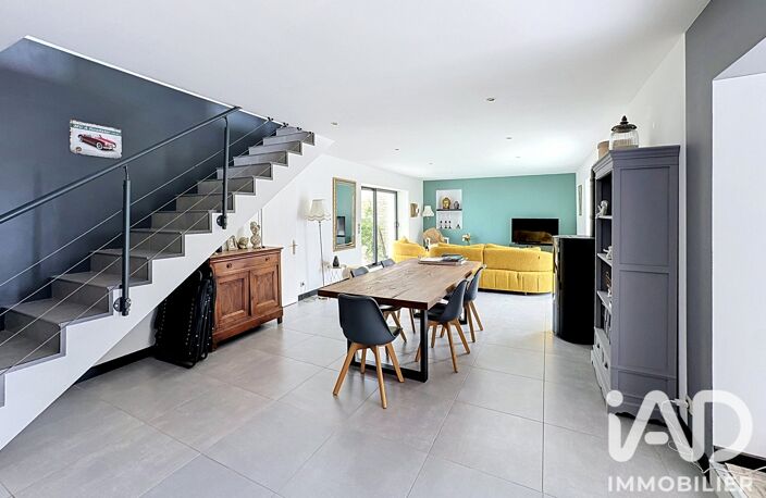 Vente Maison/villa 7 pièces — photo 2