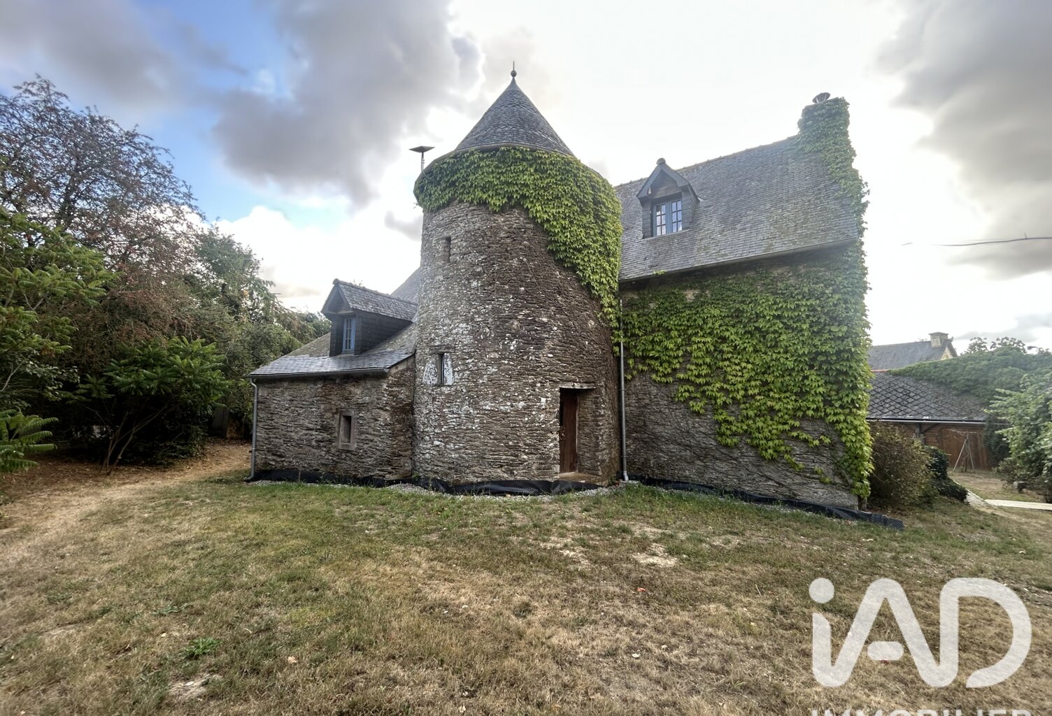 Vente Maison/villa 8 pièces — photo 1