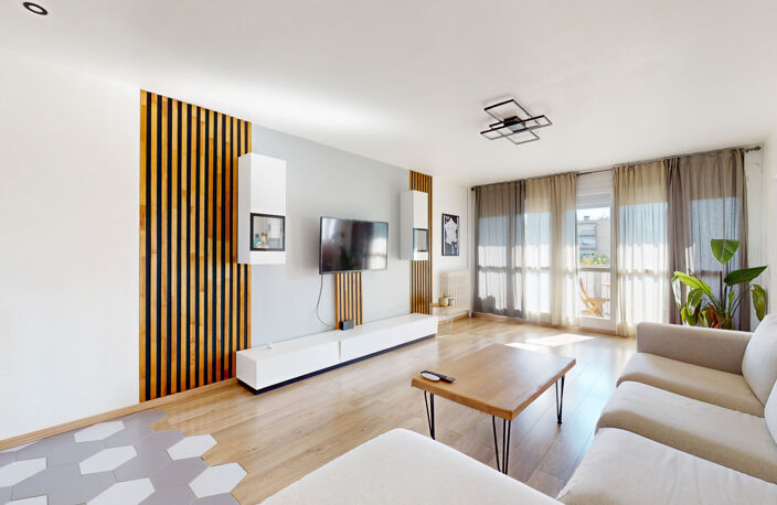 APPARTEMENT T5  Á VENDRE - BEAUZELLE — photo 2