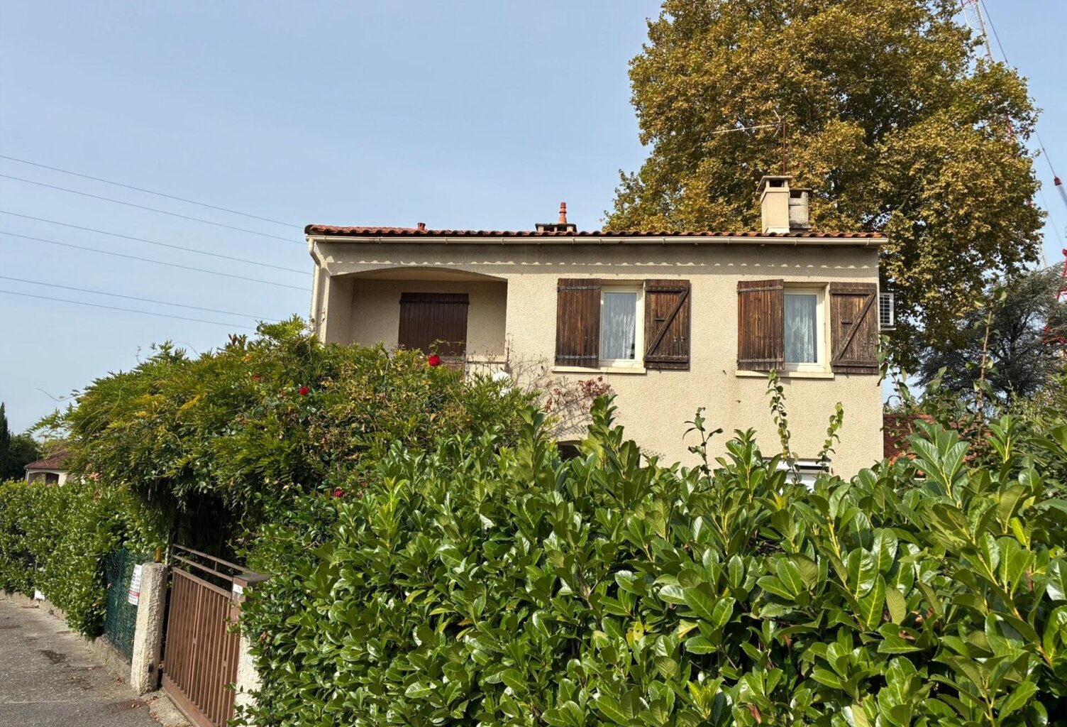 Villa T7 quartier paisible — photo 1