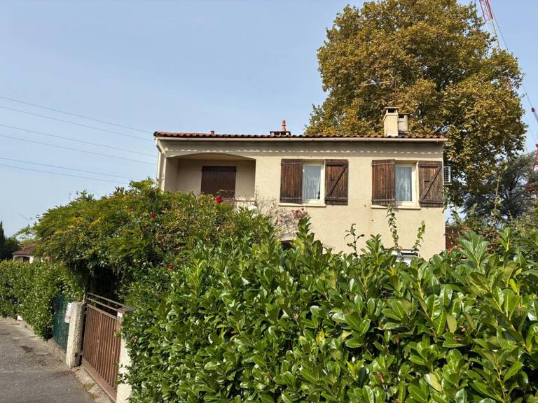 Villa T7 quartier paisible — photo 1