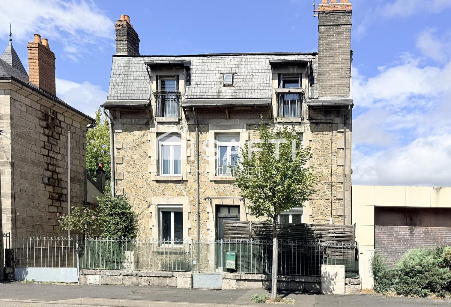 Immeuble composé de 3 appartements de type T3 — photo 1