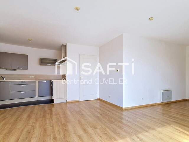 Très bel appartement T2 lumineux - dernier étage - terrasse - stationnement - cave — photo du bien