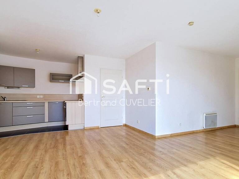 Très bel appartement T2 lumineux - dernier étage - terrasse - stationnement - cave — photo 1