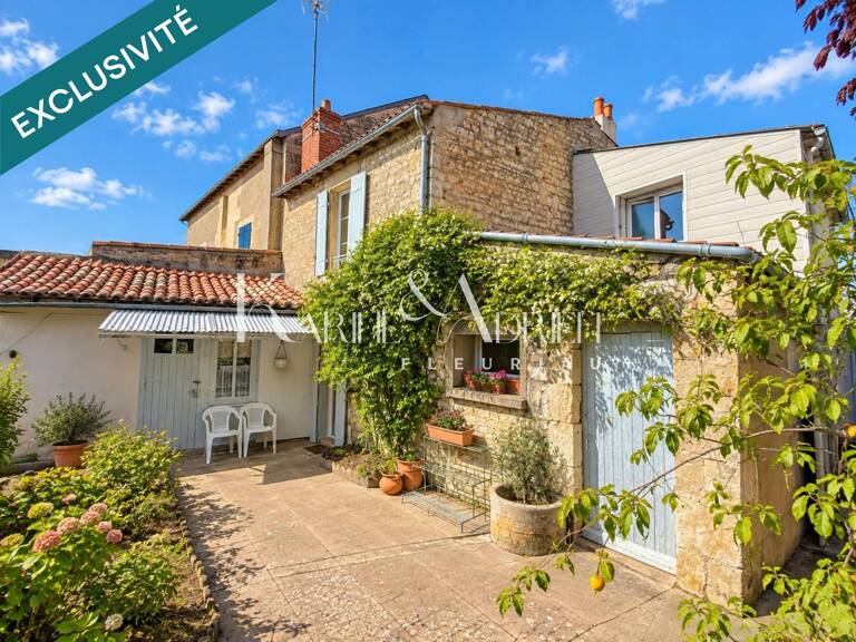 MAISON DE VILLE ET SON STUDIO ATTENANT À PROXIMITÉ DES COMMODITÉS — photo 1