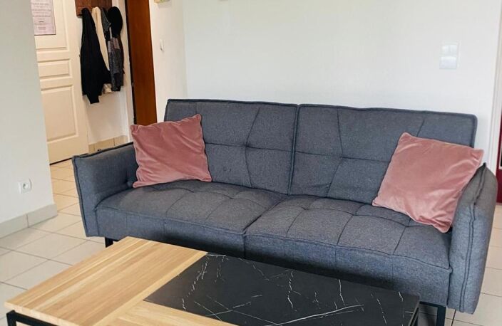 Appartement T2 avec véranda, terrasse, place de parking, carpot et garage à Saint-Ferjeux. Au calme. — photo 4
