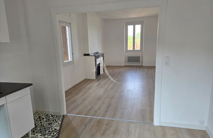 Appartement Carmaux  T3 Bis de 80 m² — photo 2