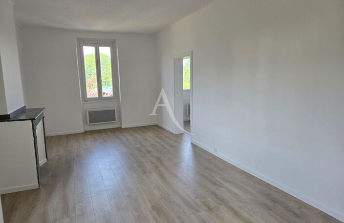 Appartement Carmaux  T3 Bis de 80 m² — photo 3
