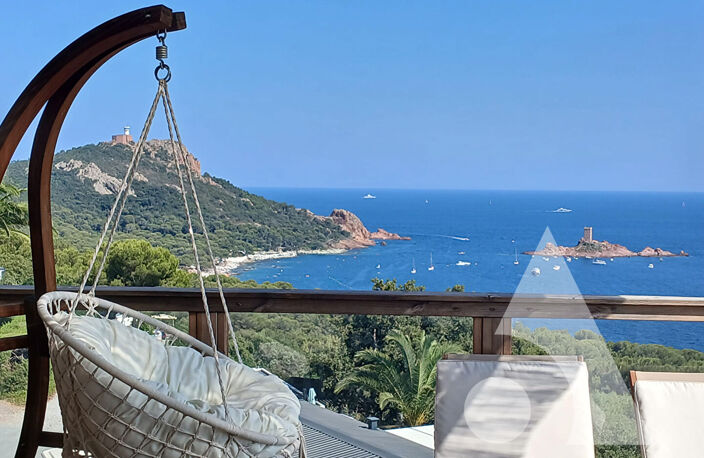 Maison 3 Pièces 36m²  , PISCINE et VUE MER -SAINT-RAPHAEL — photo 2