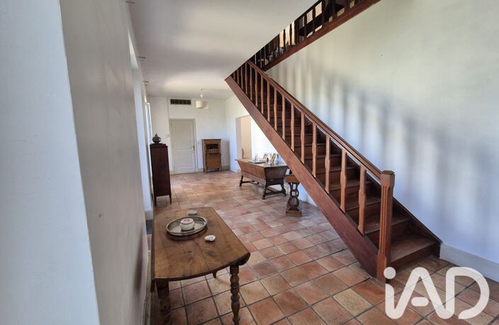 Vente Maison/villa 9 pièces — photo 2
