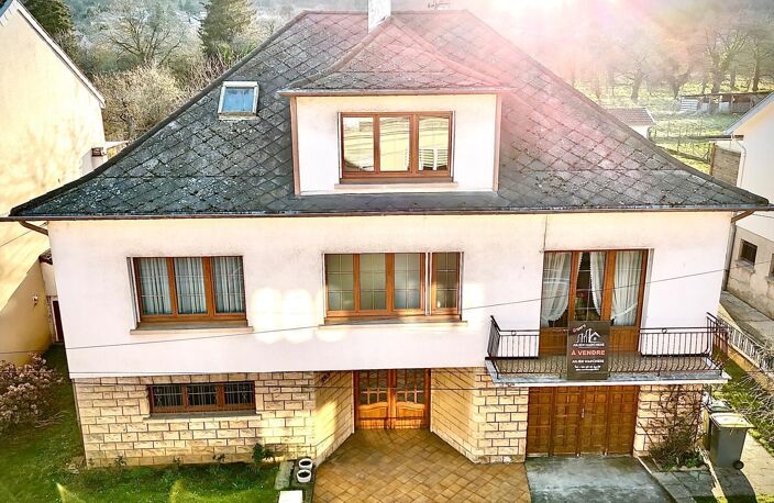 Maison de caractère en pierre de taille à Fameck  250 m² d'authenticité et de potentiel — photo 3