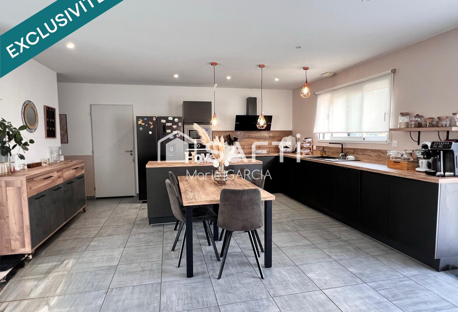 Maison-plain-pied 130 m²  5 chambres  Terrain 1 070 m²  Piscinable- borne électrique pour recharger voiture. — photo 1