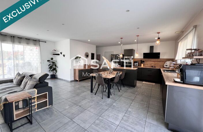 Maison-plain-pied 130 m²  5 chambres  Terrain 1 070 m²  Piscinable- borne électrique pour recharger voiture. — photo 3