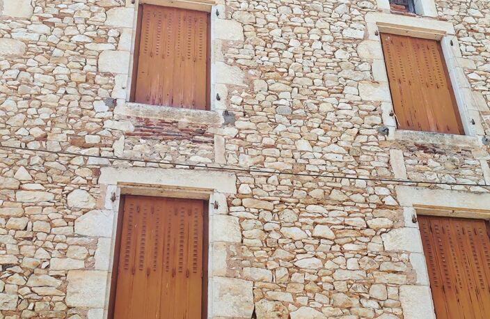GRAND POTENTIEL ET BELLE OPPORTUNITE DE RENOVATION — photo 2