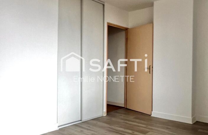 Appartement T2 bis de 55m2 avec mezzanine au dernier étage d'un immeuble en pierre. — photo 5