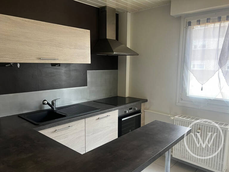 T4 traversant 74m² - lumineux - Kingersheim — photo 1