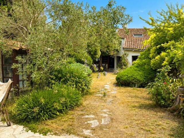Maison À Vendre — photo du bien