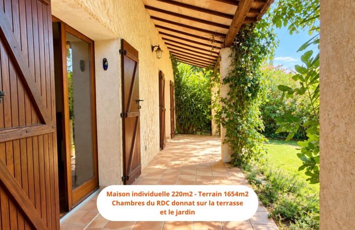 13400  Aubagne (Casamance et Chateau de Creissauds) Maison Individuelle -  4 à 5 chambres - 220m2 hab et 300m2 plancher — photo 3