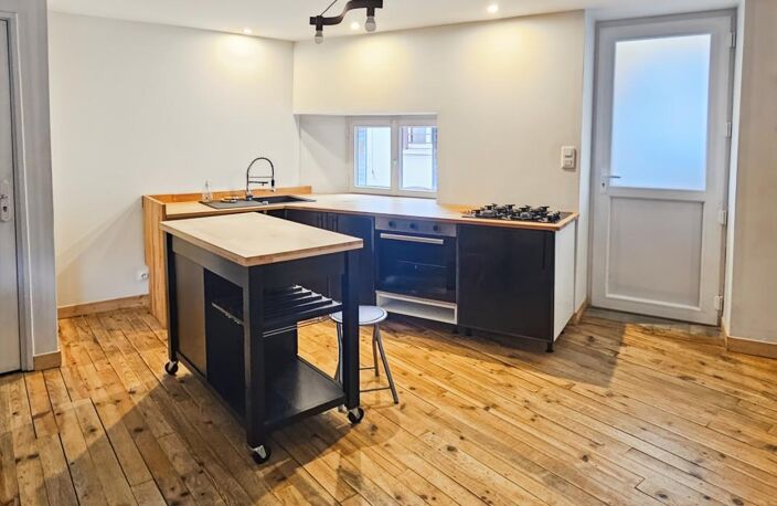 MAISON DE VILLAGE + GARAGE AU COEUR DE DALLET — photo 3