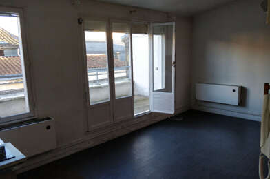 Appartement 3 pièces 735 €