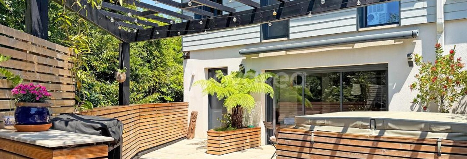 Appartement 6 Pièces 209 m² à vendre à Gelos (64110)