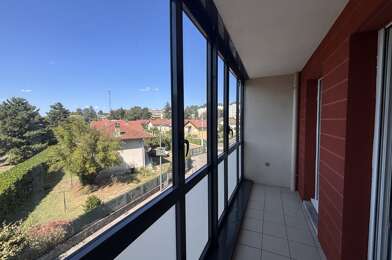 Appartement 3 pièces 880 €