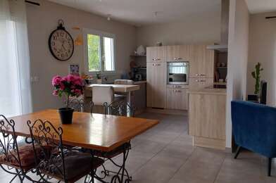 Maison 6 pièces 1250 €