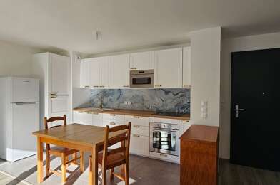 Appartement 2 pièces 830 €