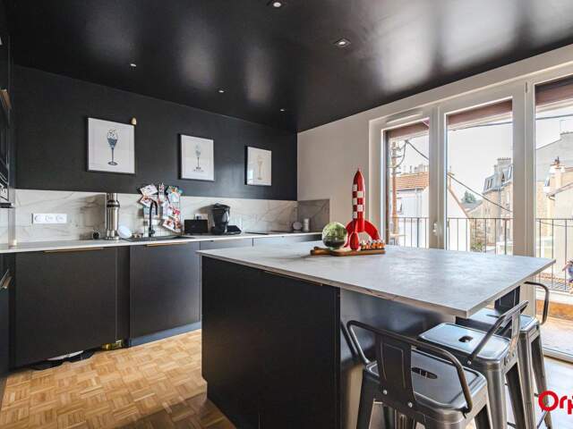 Appartement À Vendre à Reims — photo du bien