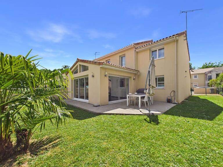 Maison de 124 m 2 à Mignaloux Beauvoir , 3 chambres, 1 bureau,  jardin, garage — photo 1