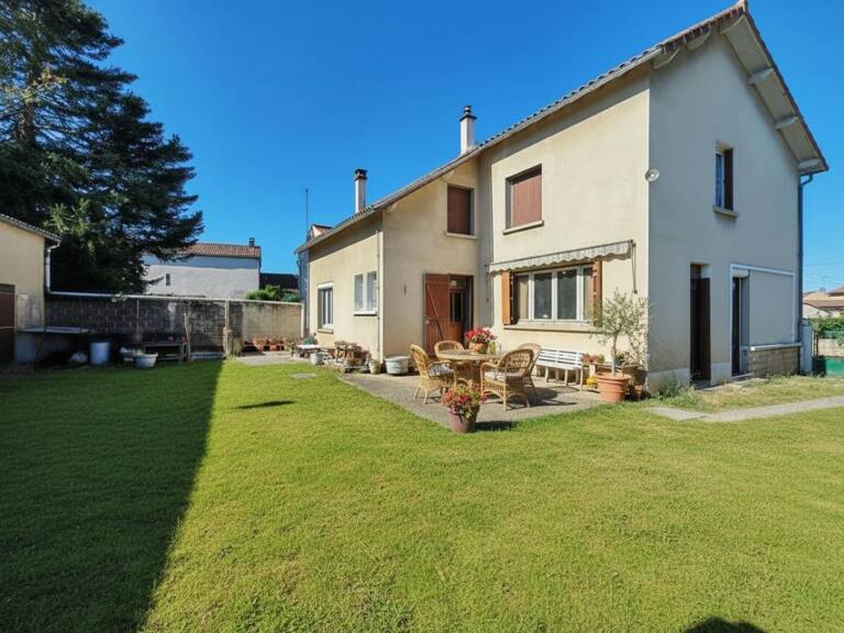 Maison de 185 m2  à Bignoux , 5 chambres , jardin, cour, grange — photo 1