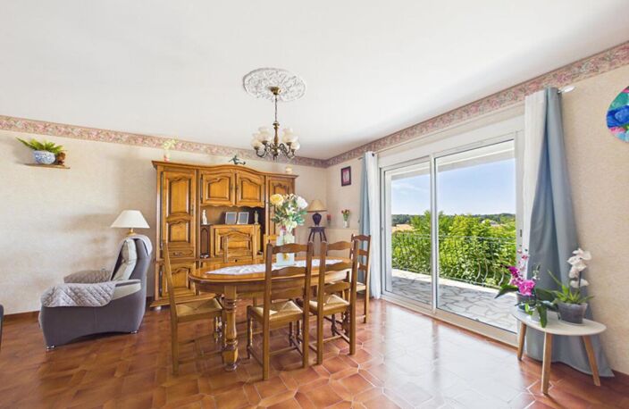 Maison de 105 m2 au coeur de Montamisé , 3 chambres, jardin, garage , grand sous sol — photo 5