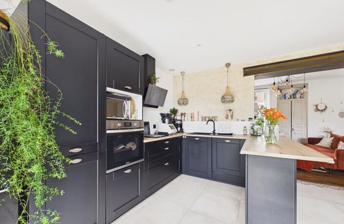 Maison de 110 m2 à Poitiers , quartier Chilvert, 3 chambres, jardin, vaste sous sol — photo 4